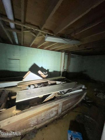 72 Cordell Road, Colonie, NY 12304