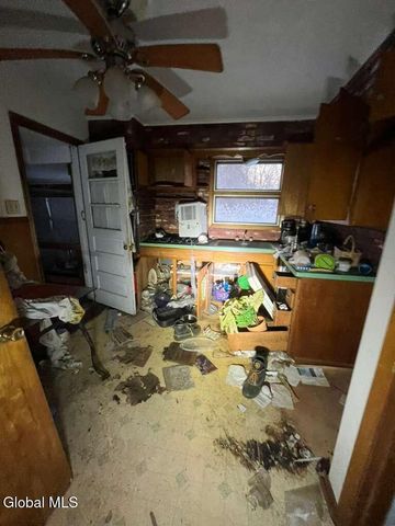 72 Cordell Road, Colonie, NY 12304