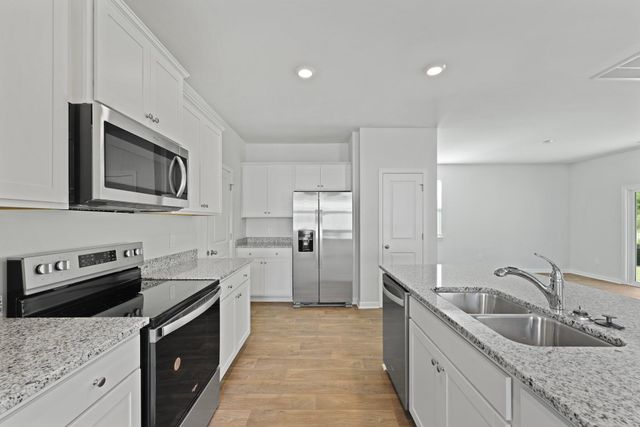 3996 Aberfeldy Lane, Ravenel, SC 29470