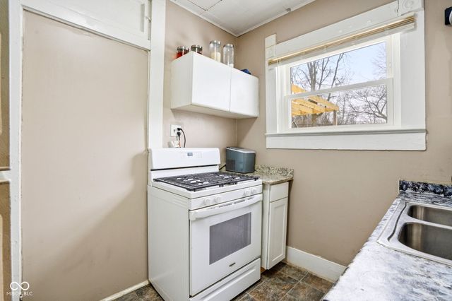 518 N State Street, Greenfield, IN 46140