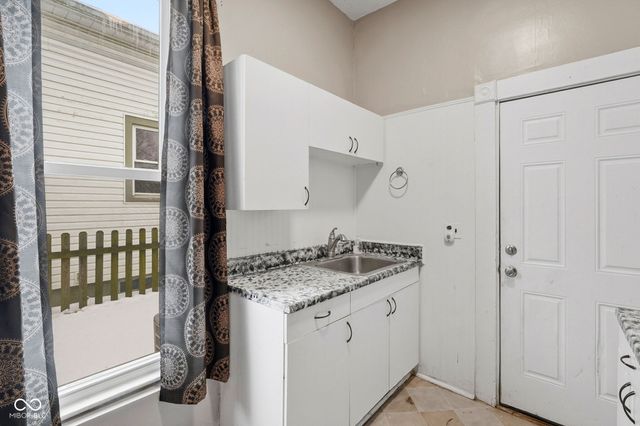 518 N State Street, Greenfield, IN 46140