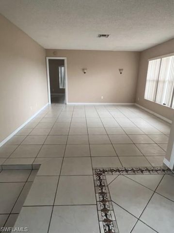 1115 SE 30th TER, Cape Coral, FL 33904