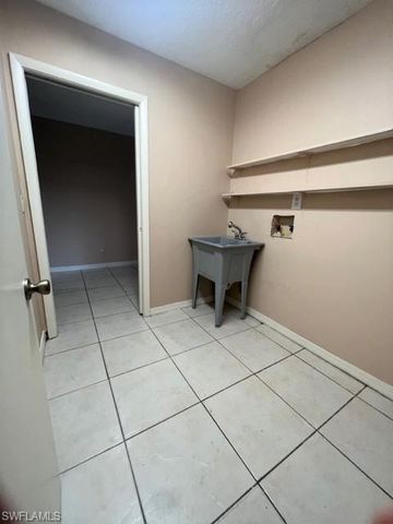 1115 SE 30th TER, Cape Coral, FL 33904