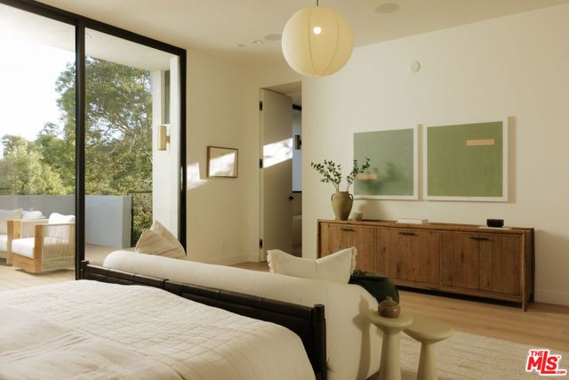 8906 Hubbard Street, Culver City, CA 90232