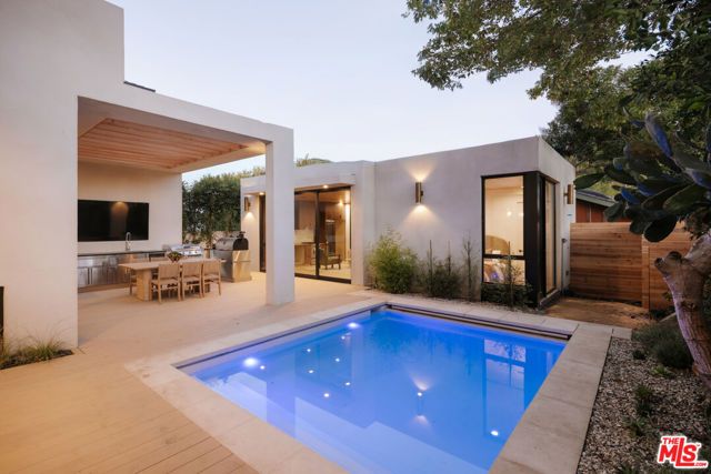 8906 Hubbard Street, Culver City, CA 90232