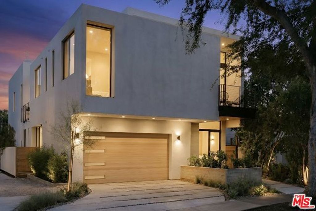 8906 Hubbard Street, Culver City, CA 90232