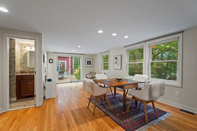 133 Blake Road, Hamden, CT 06517