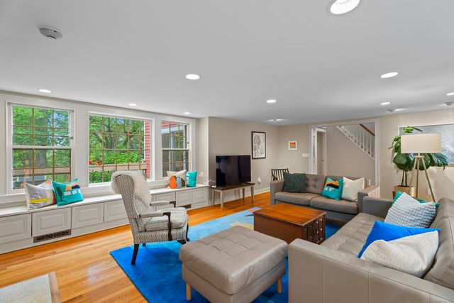 133 Blake Road, Hamden, CT 06517