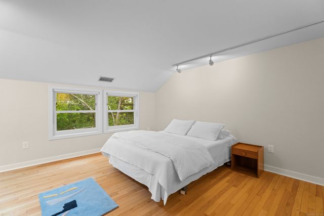 133 Blake Road, Hamden, CT 06517