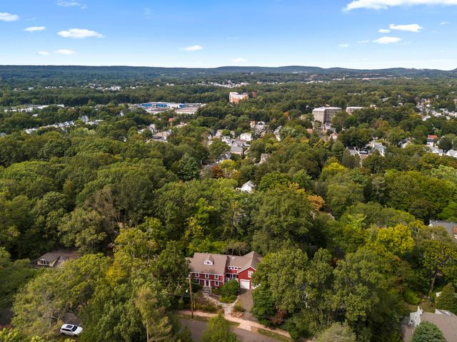 133 Blake Road, Hamden, CT 06517