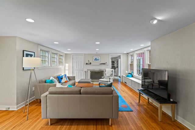 133 Blake Road, Hamden, CT 06517