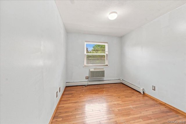 5 Stanton Court, Bronx, NY 10473
