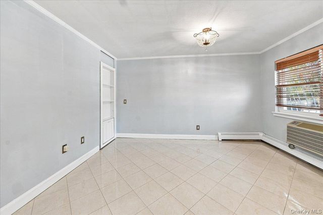 5 Stanton Court, Bronx, NY 10473
