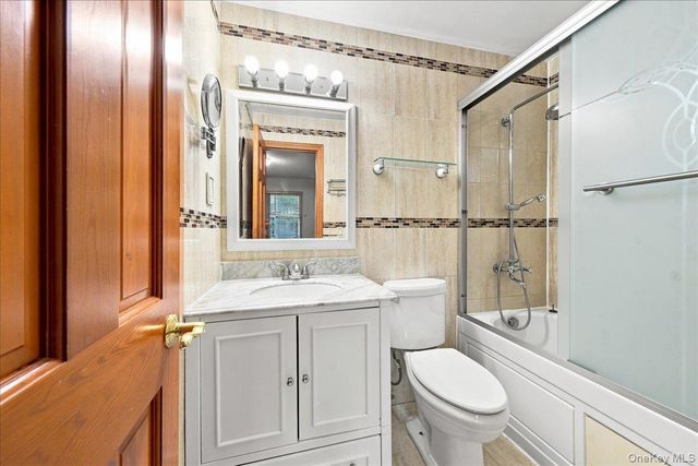 5 Stanton Court, Bronx, NY 10473