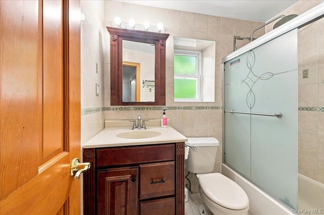 5 Stanton Court, Bronx, NY 10473