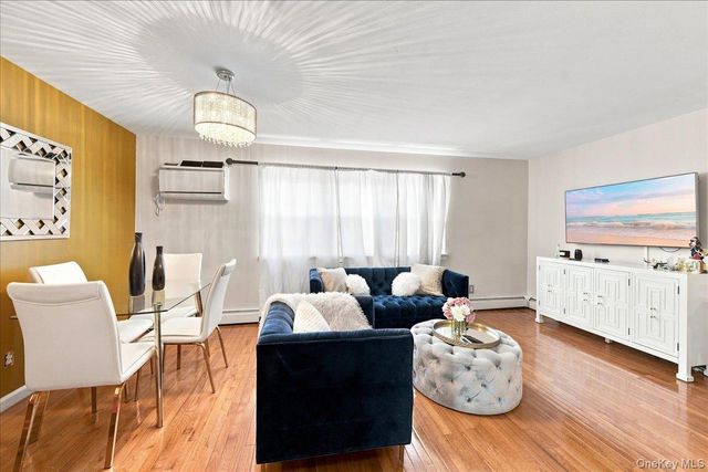 5 Stanton Court, Bronx, NY 10473