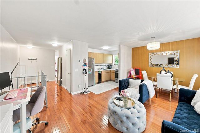 5 Stanton Court, Bronx, NY 10473