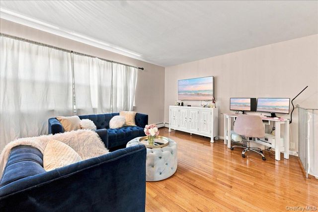 5 Stanton Court, Bronx, NY 10473