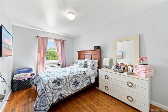 5 Stanton Court, Bronx, NY 10473