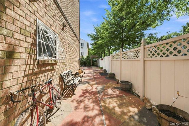 5 Stanton Court, Bronx, NY 10473