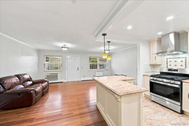 5 Stanton Court, Bronx, NY 10473