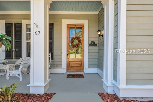 69 Glencairn Ave, Bluffton, SC 29910