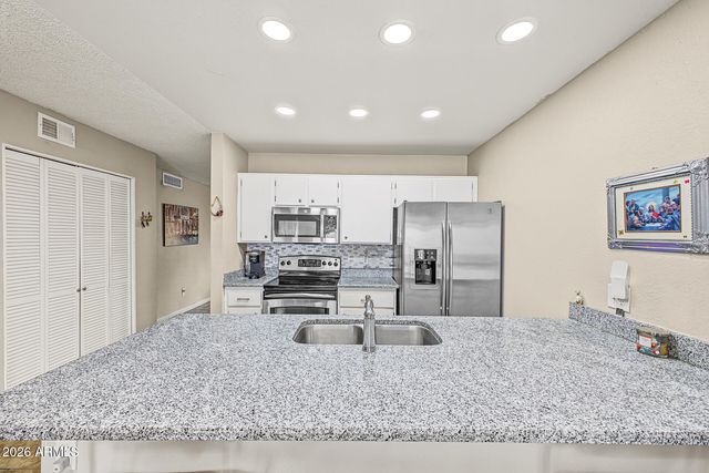 3214 W MOHAWK Lane, Phoenix, AZ 85027