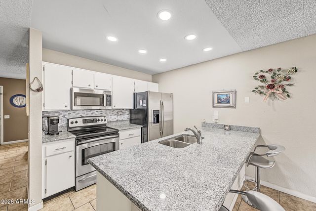 3214 W MOHAWK Lane, Phoenix, AZ 85027