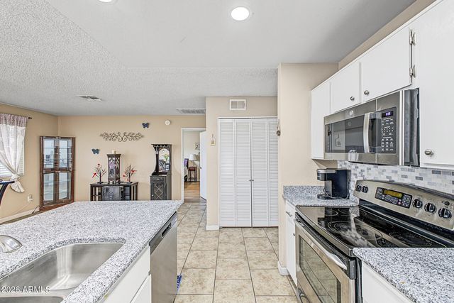 3214 W MOHAWK Lane, Phoenix, AZ 85027