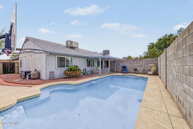 3214 W MOHAWK Lane, Phoenix, AZ 85027