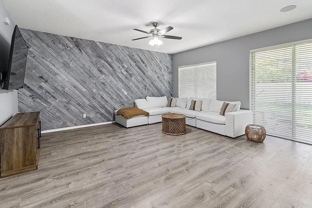 Image 14 of property listing at 2254 OSPREY WOODS CIRCLE, Orlando, FL 32820