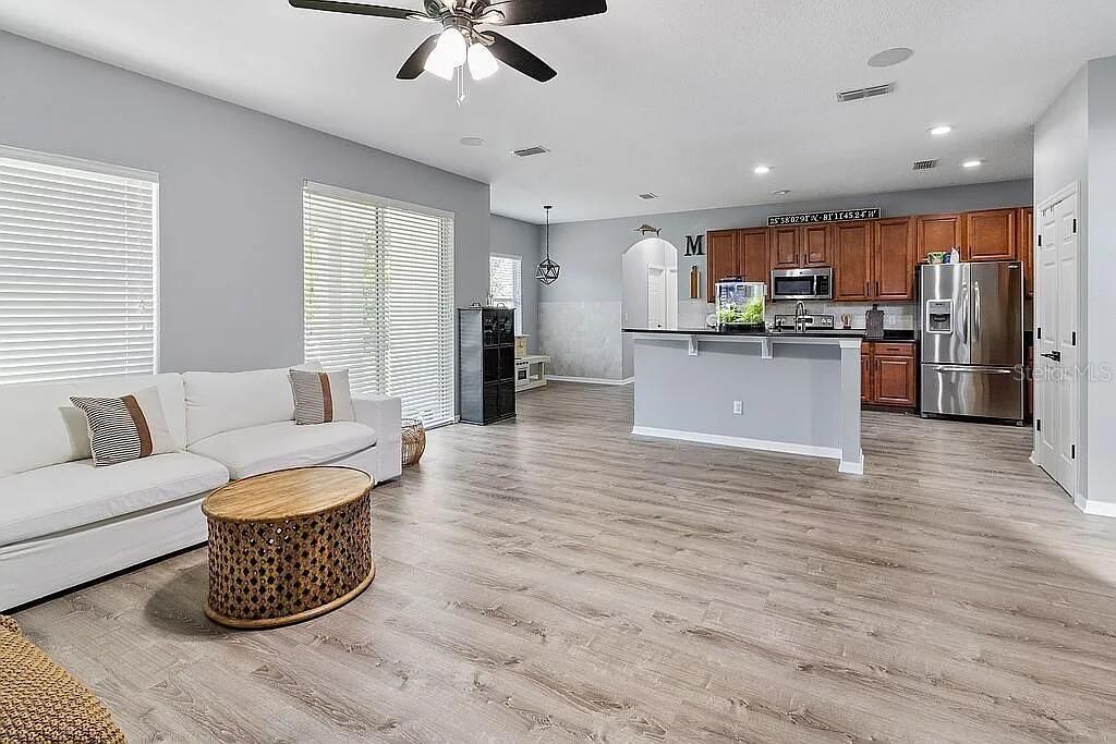 Image 21 of property listing at 2254 OSPREY WOODS CIRCLE, Orlando, FL 32820