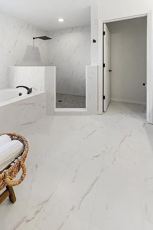 Image 36 of property listing at 2254 OSPREY WOODS CIRCLE, Orlando, FL 32820