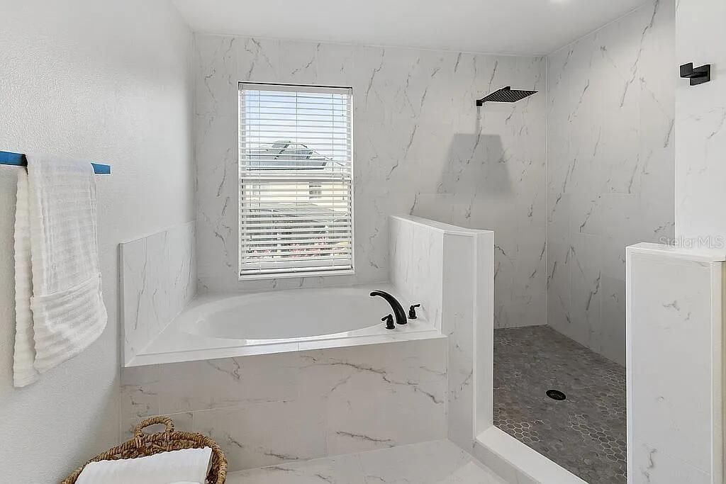 Image 40 of property listing at 2254 OSPREY WOODS CIRCLE, Orlando, FL 32820