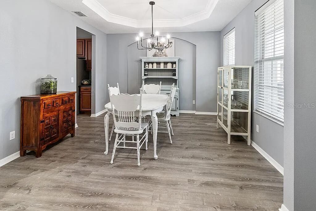 Image 8 of property listing at 2254 OSPREY WOODS CIRCLE, Orlando, FL 32820