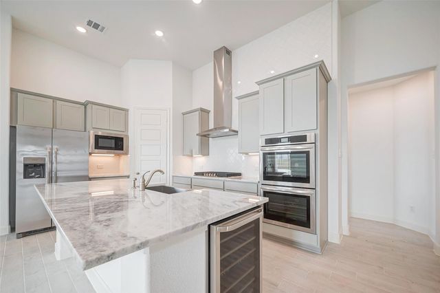 3007 Golden Isle Drive, Texas City, TX 77568