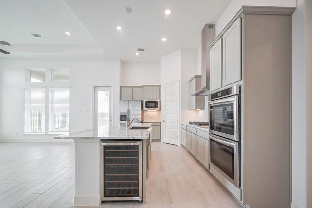 3007 Golden Isle Drive, Texas City, TX 77568