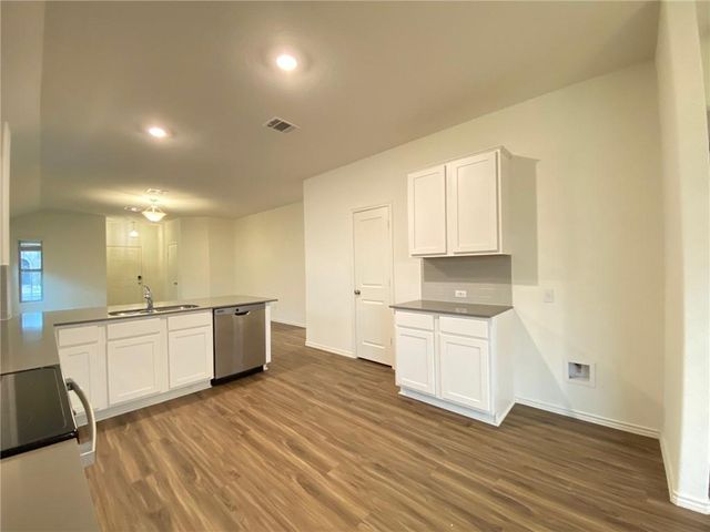 529 Greatest Gift WAY, Jarrell, TX 76537