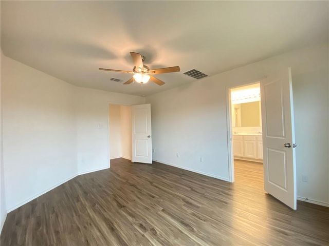 529 Greatest Gift WAY, Jarrell, TX 76537