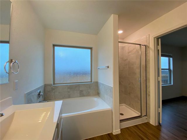 529 Greatest Gift WAY, Jarrell, TX 76537