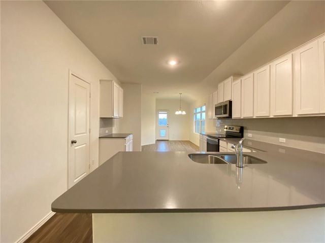 529 Greatest Gift WAY, Jarrell, TX 76537