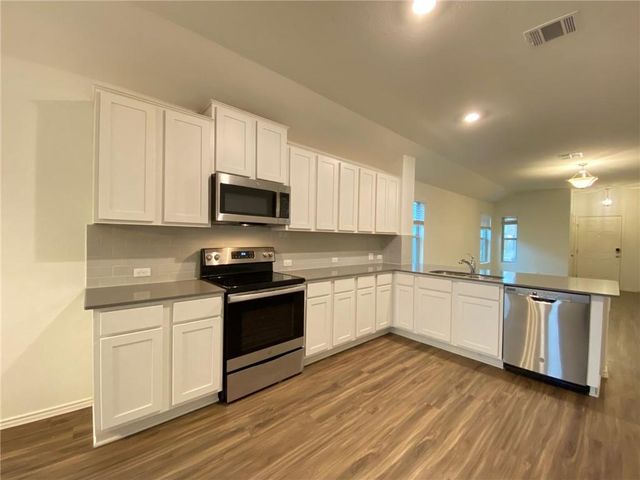 529 Greatest Gift WAY, Jarrell, TX 76537