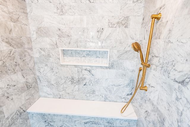 11 Maplewood Avenue, Rumson, NJ 07760