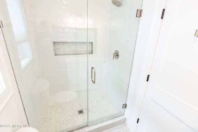 11 Maplewood Avenue, Rumson, NJ 07760