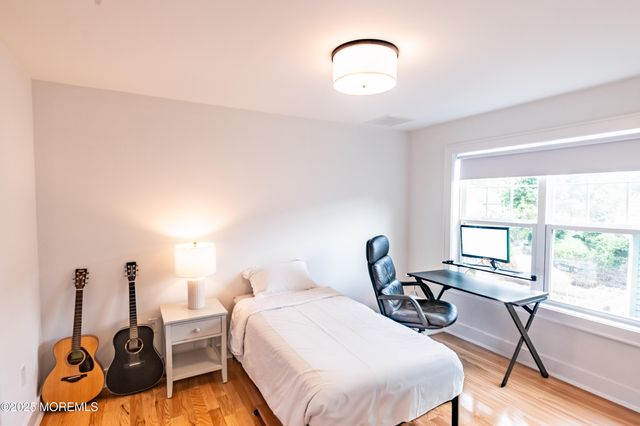 11 Maplewood Avenue, Rumson, NJ 07760