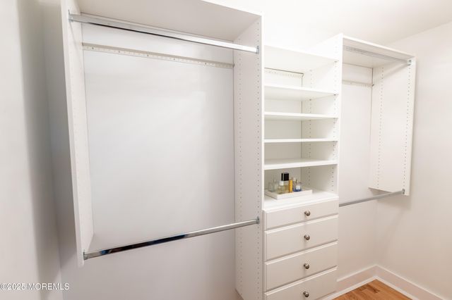 11 Maplewood Avenue, Rumson, NJ 07760