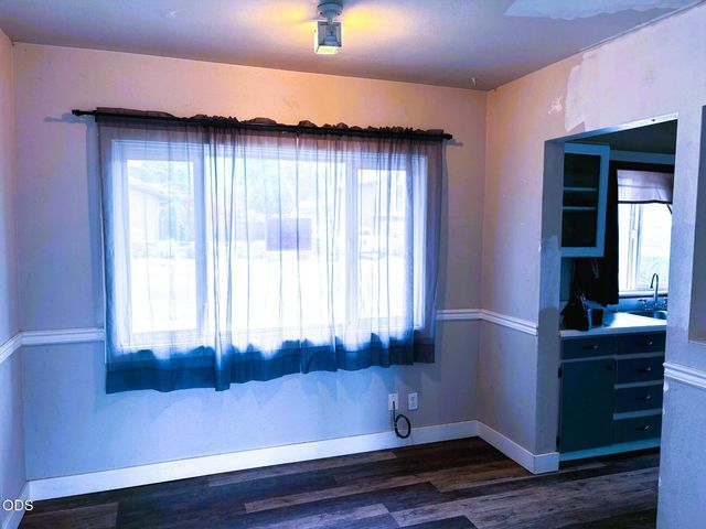 1231 NE A Street, Grants Pass, OR 97526