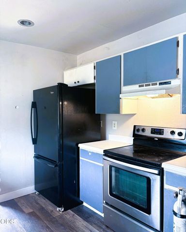 1231 NE A Street, Grants Pass, OR 97526