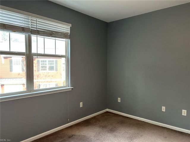 2464 Leytonstone DR, Chesapeake, VA 23321