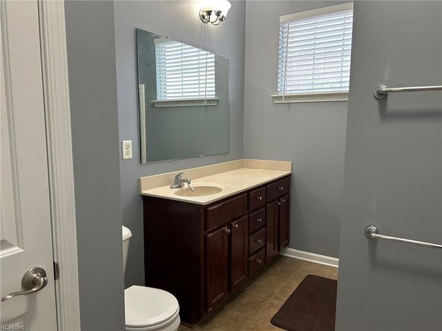 2464 Leytonstone DR, Chesapeake, VA 23321